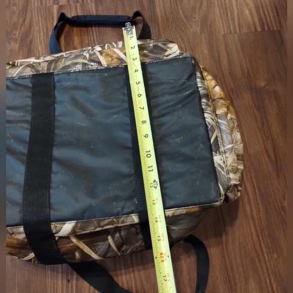 Game Winner Camo Duffle Duffel Hunting Camping Hiking Bag Advantage Max 4 - Picture 16 of 16